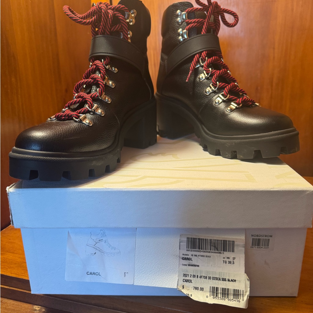 Moncler - Carol. Designer Heeled Boot